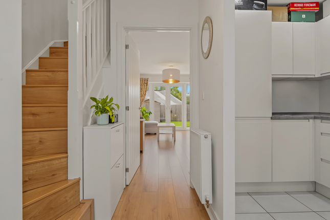 73, Hawthorn Way,, Birmingham photo 2