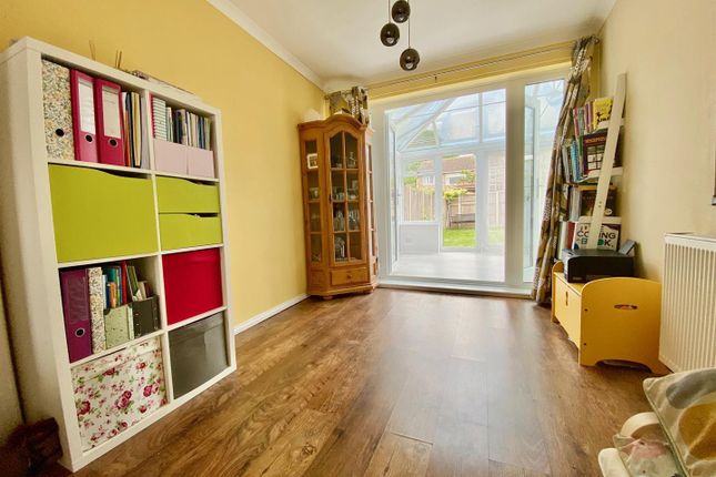 27, Oak Road, Peterborough photo 3