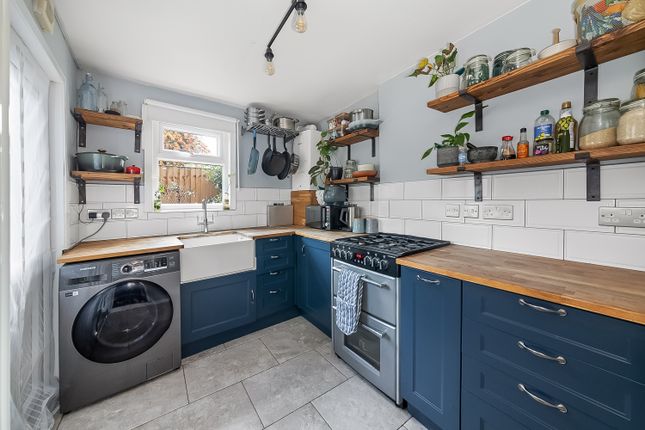 208a, Dunstans Road, London photo 4
