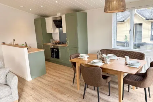 Plas Coch Country and Leisure Retreat, Llanedwen, Anglesey photo 2