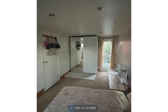 Macdonald Road, London photo 2