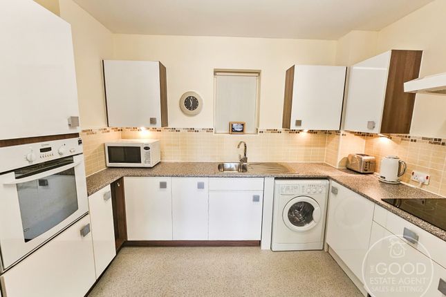 28, Oakmere, Spath Lane, Wilmslow photo 4