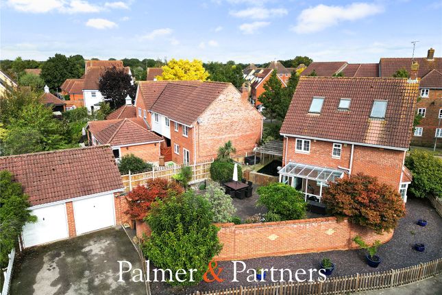 9, Wickham Crescent, Essex photo 2