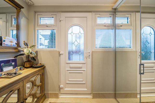 17, Cordingley Road, Middlesex photo 3