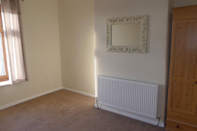 1,, Little Hey Street, Oldham, Greater Manchester photo 3