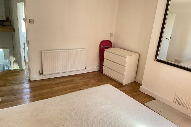 Property to rent in London Road, Canterbury