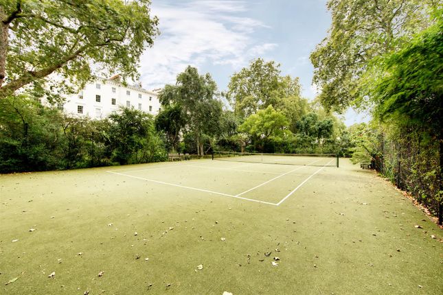 Flat for sale in Eccleston Square, London