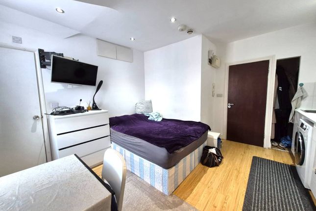 An Extremely Spacious Self-Contained Studio To Rent.