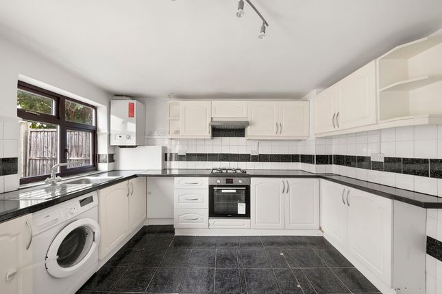 277, Eastcote Lane, Harrow photo 4