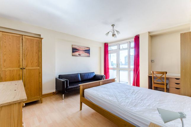 Thumbnail Flat to rent in Gee Street, Clerkenwell, London