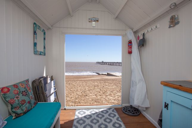 Beach Hut 2 Pier North, Undercliff Road West, Felixstowe photo 5