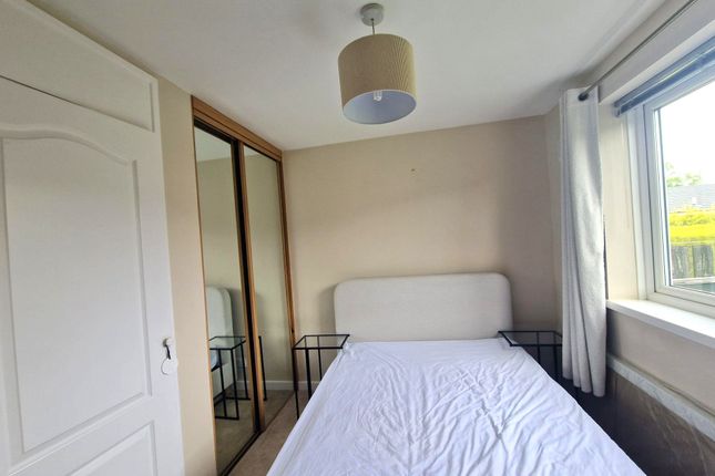 24, Dunnock Drive, Newcastle Upon Tyne photo 5