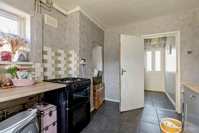 4, Circular Road, Staveley photo 4