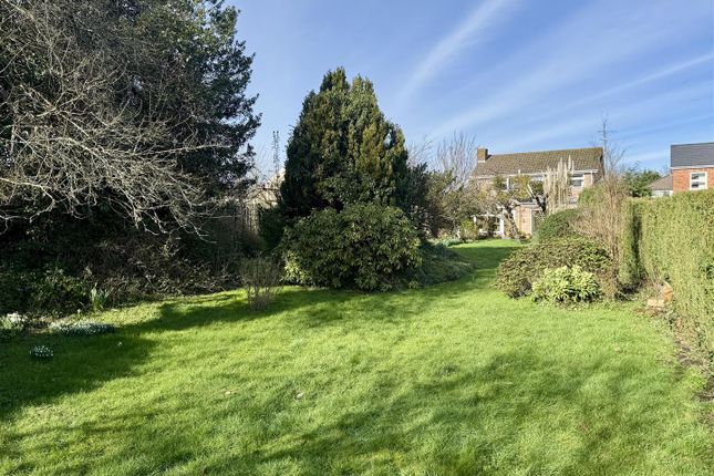 38, Church Road, Malvern photo 2