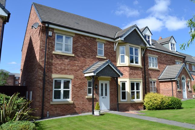 Thumbnail Detached House To Rent In St Annes Drive Wakefield Thumbnail Detached House To Rent In St Annes Drive Wakefield