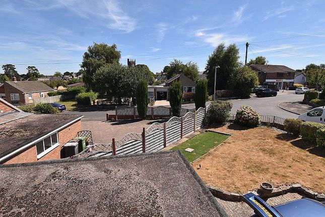 15, Myrtle Close, Exeter photo 2