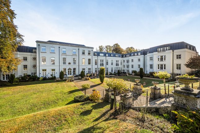 2-bed flat on Inglewood House, Hungerford, £550,000
