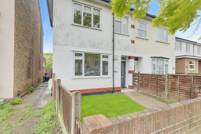 Thumbnail Flat for sale in Eastcote Grove, Southend-On-Sea