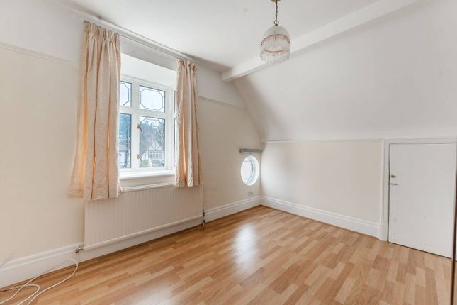 Detached house to rent in Dukes Avenue, Edgware