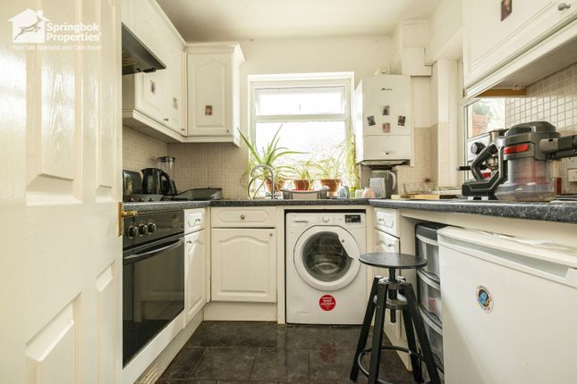 56, Roding Close, Newport photo 3