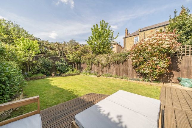 12, Shandon Road, London photo 4