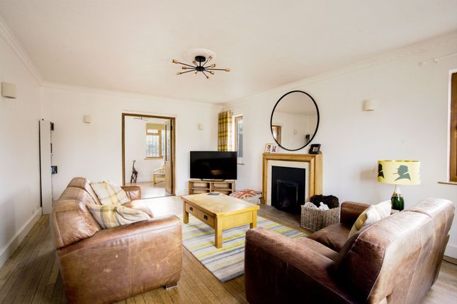4 Hamilton Road, Newmarket photo 2