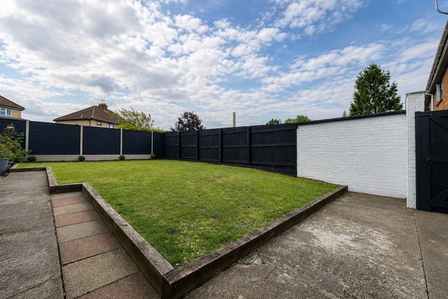 12, Hawthorn Crescent, Thornbury photo 2