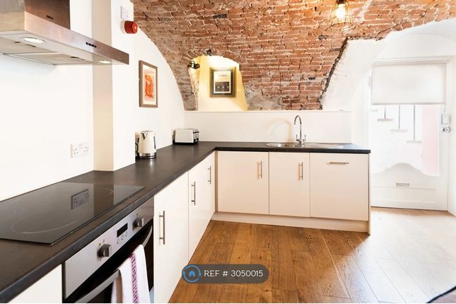 Basement Flat  Redcliffe Parade West, Bristol, City Of photo 4
