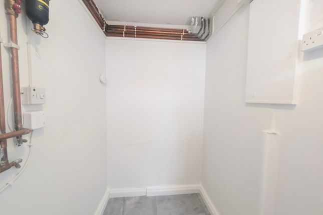 101, Andover photo 5