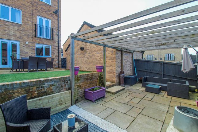 Town house for sale in Mackie Road, Crigglestone, Wakefield