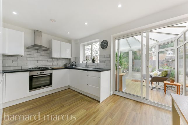 68, Sevenoaks Close, Sutton photo 3