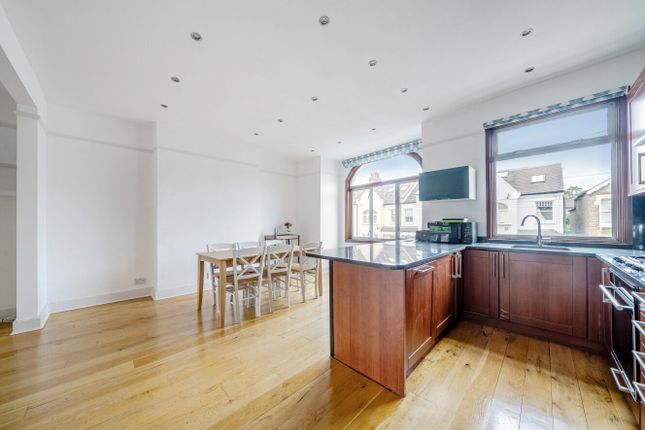 15c, Osward Road, London photo 2