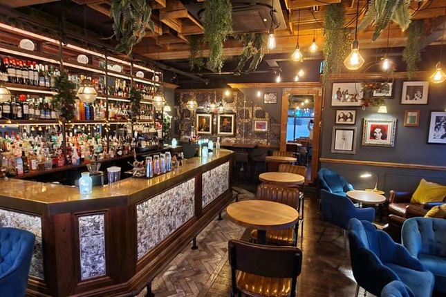 Thumbnail Pub/bar to let in Duke Street, Aberdare