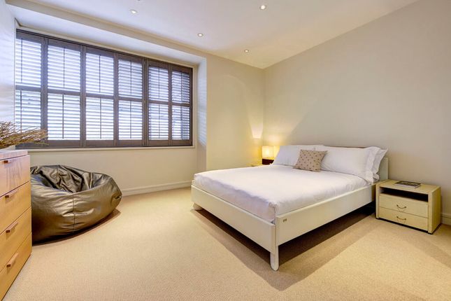 Town house to rent in Tercelet Terrace, Hampstead, London
