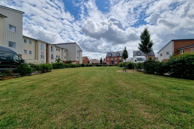 62, Mallard Close, Southam photo 4