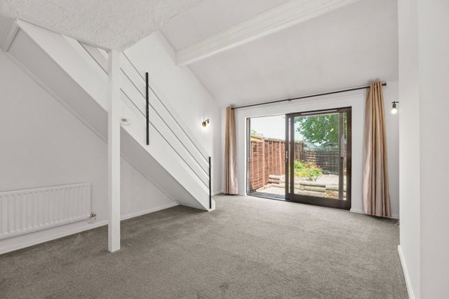 10, Culbertson Lane, Milton Keynes photo 3