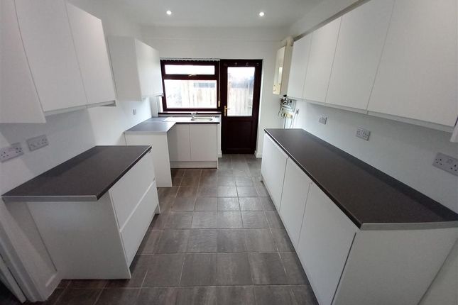 12, MOUNTAIN ASH photo 4