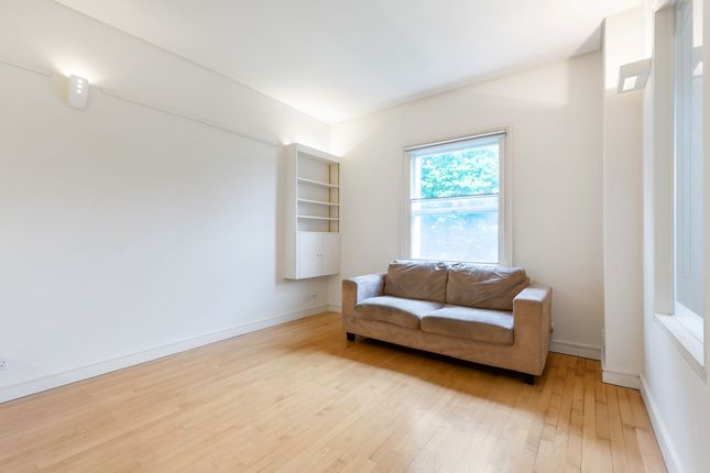 Flat G 44 Penywern Road Third Floor Rear, London photo 3