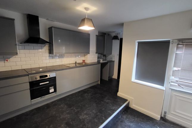 Detached house to rent in Kensington Avenue, Manchester