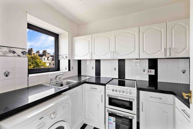 41 Court Place, Castle Hill Avenue, KenT photo 4