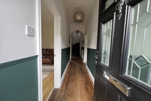 7, Merthyr Road, Abergavenny photo 3