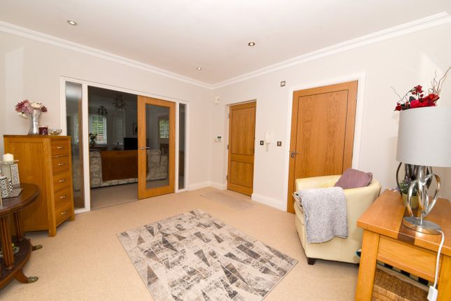 2 Abbeydale, Monks Lane, Newbury photo 3