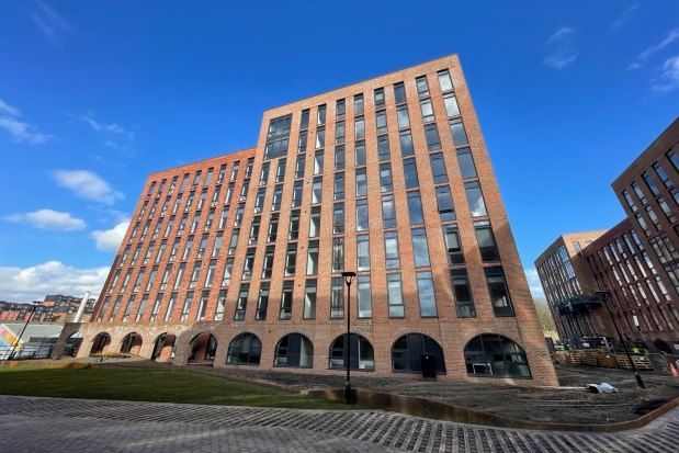 Flat to rent in 4 Neptune Place, Liverpool