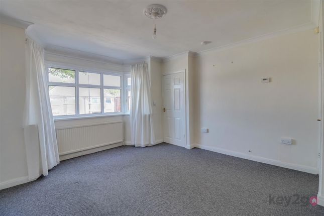 116, Smalldale Road, Sheffield photo 2