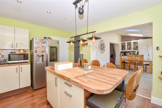 Langley Way Kings Hill, West Malling photo 3
