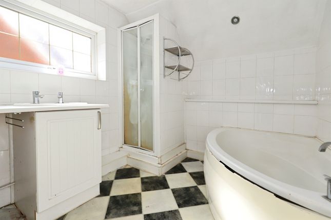 7, Legge Lane, Bilston photo 3