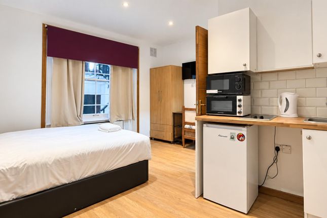 Flat 7, 45, Kempsford Gardens, London photo 3