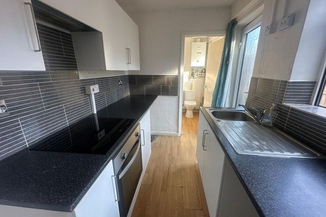 52 James Street, Sheerness photo 3