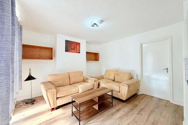 127a, Melton Road North, WELLINGBOROUGH photo 3