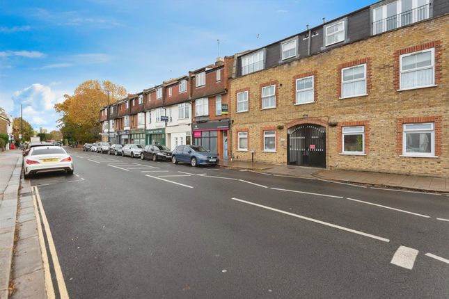 1-bed flat on Flat 1, Knightsbridge House 35-37, Hampton Road, Twickenham, £300,000